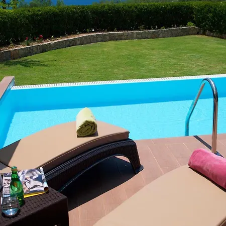 וילה Villas Trapezaki